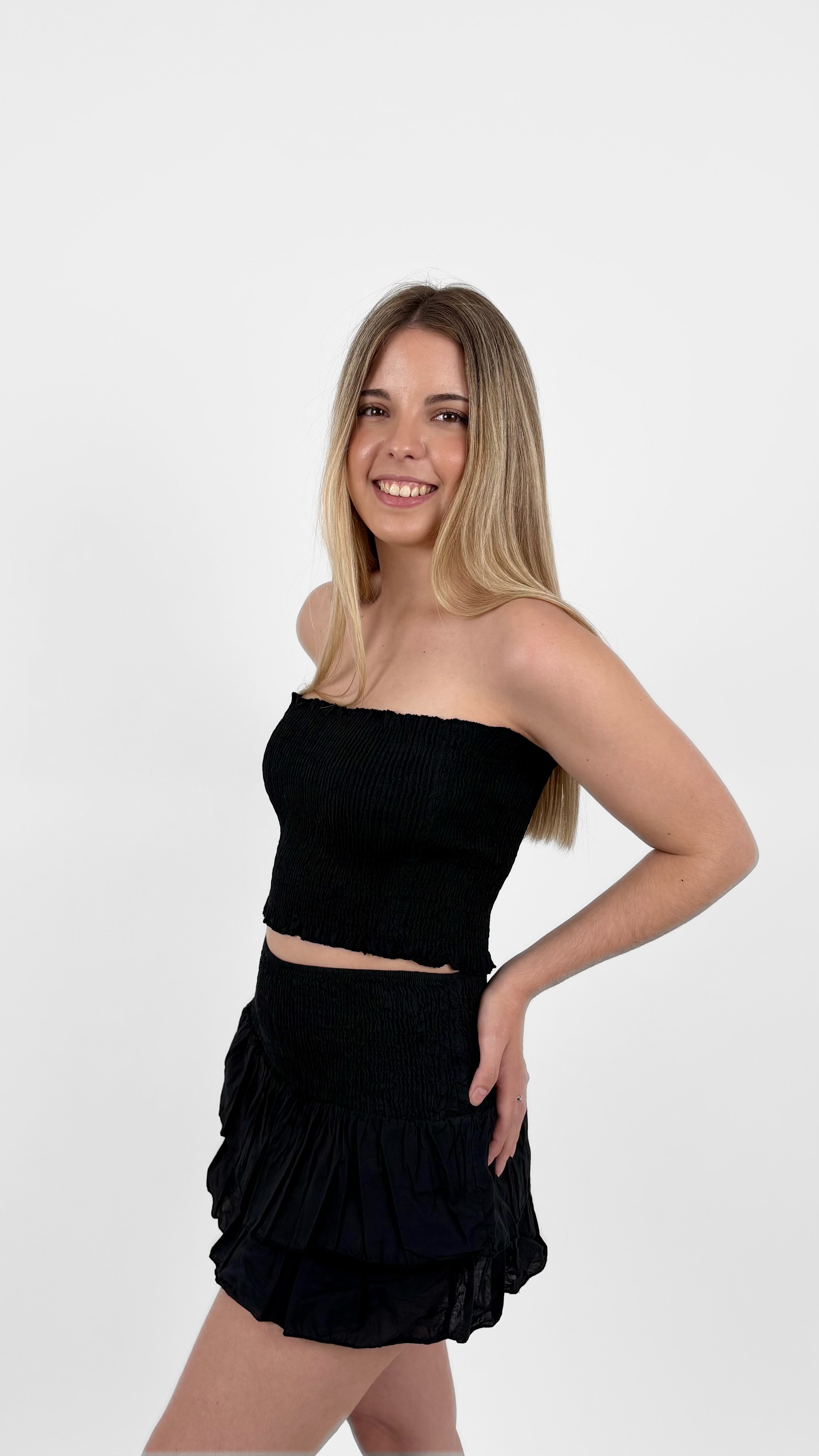 Minifalda pantalón volantes negro