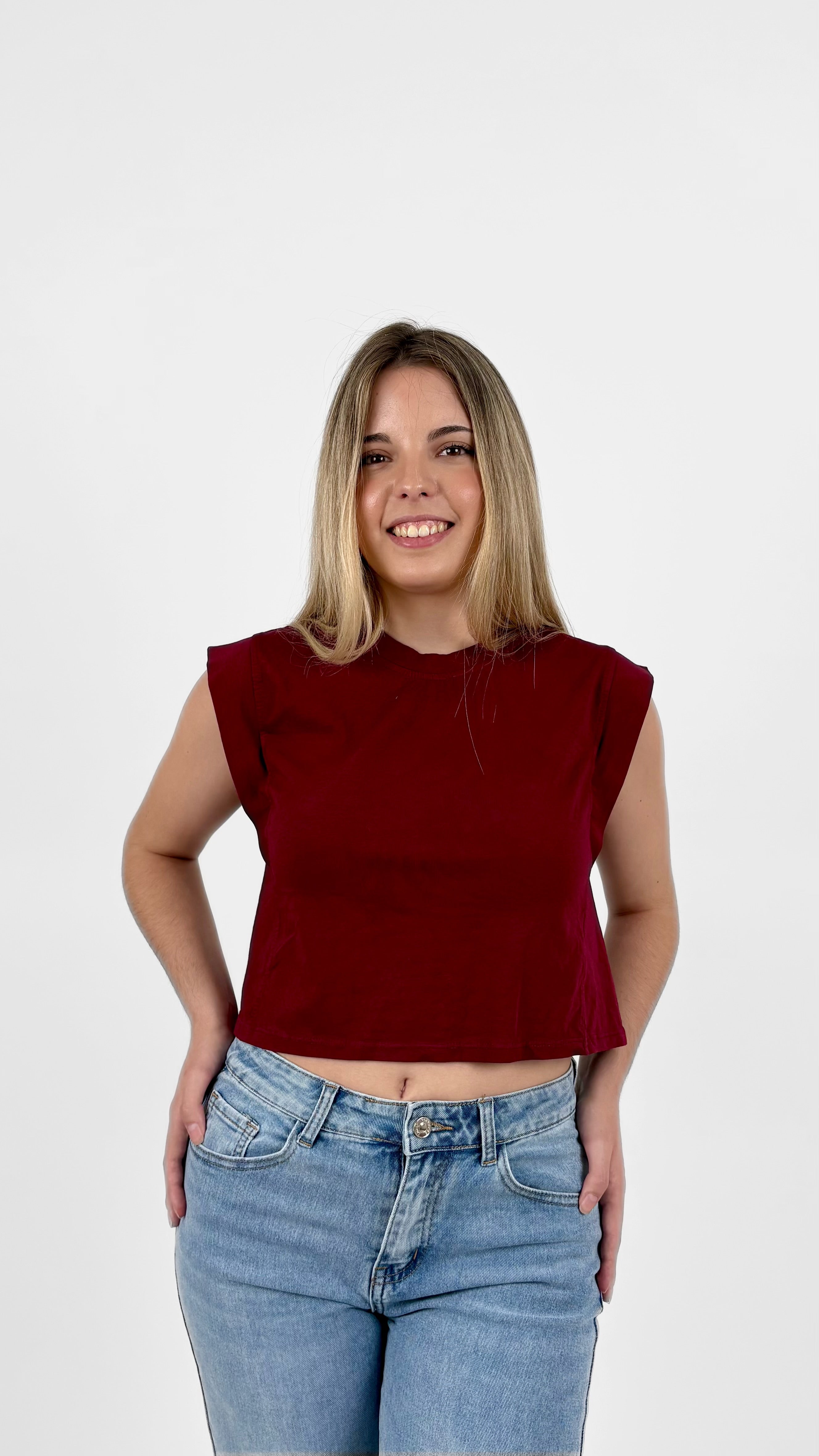 Top crop básico burdeos