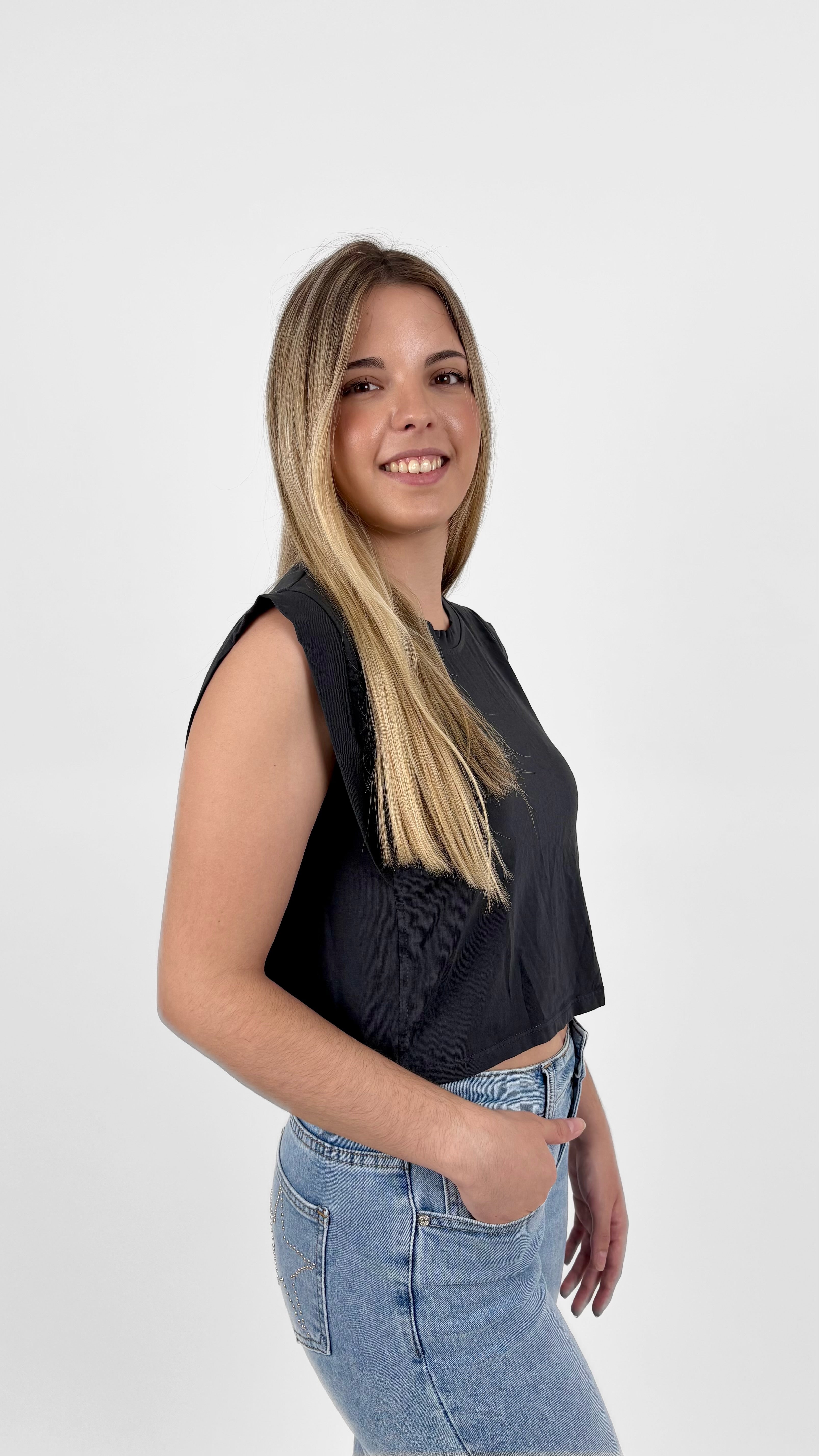 Top crop básico negro