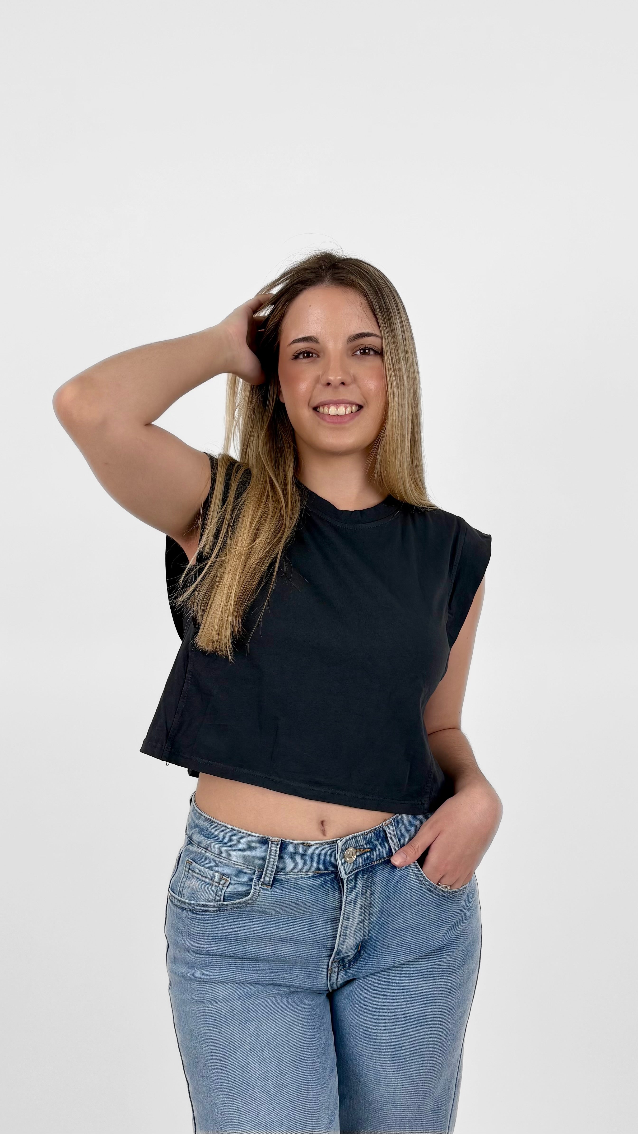 Top crop básico negro