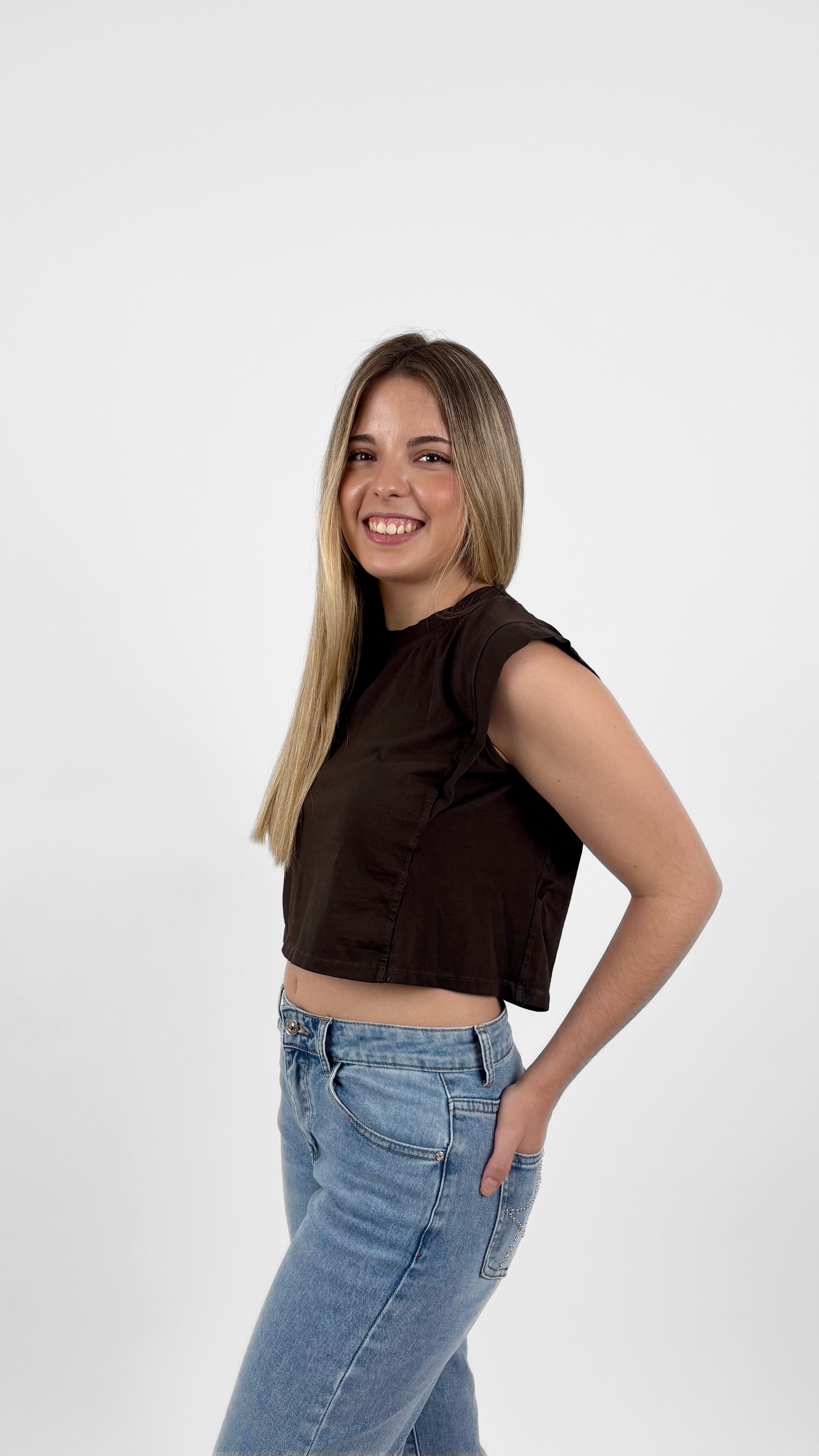 Top crop básico marrón