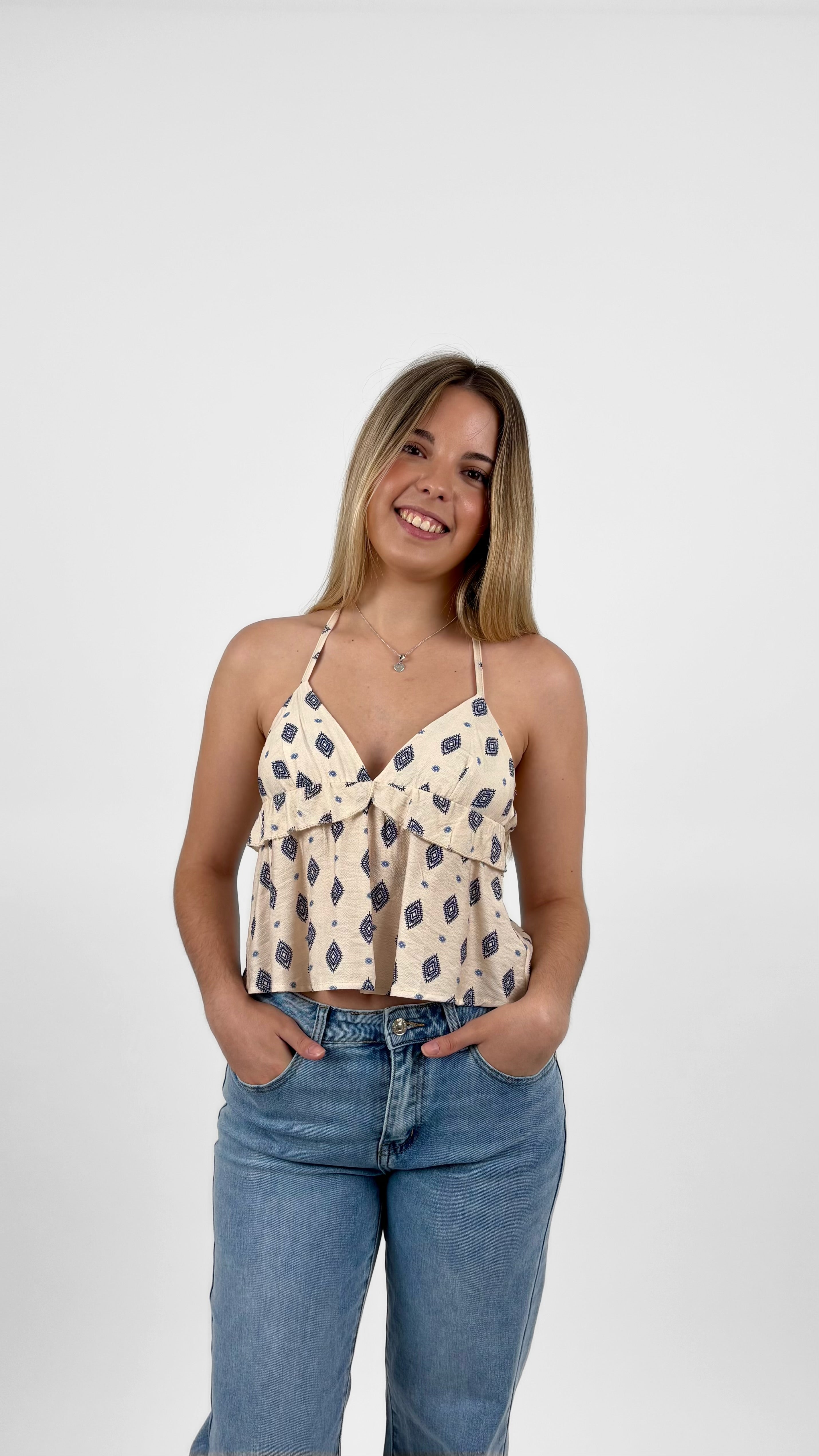 Top halter geométrico beige y azul marino