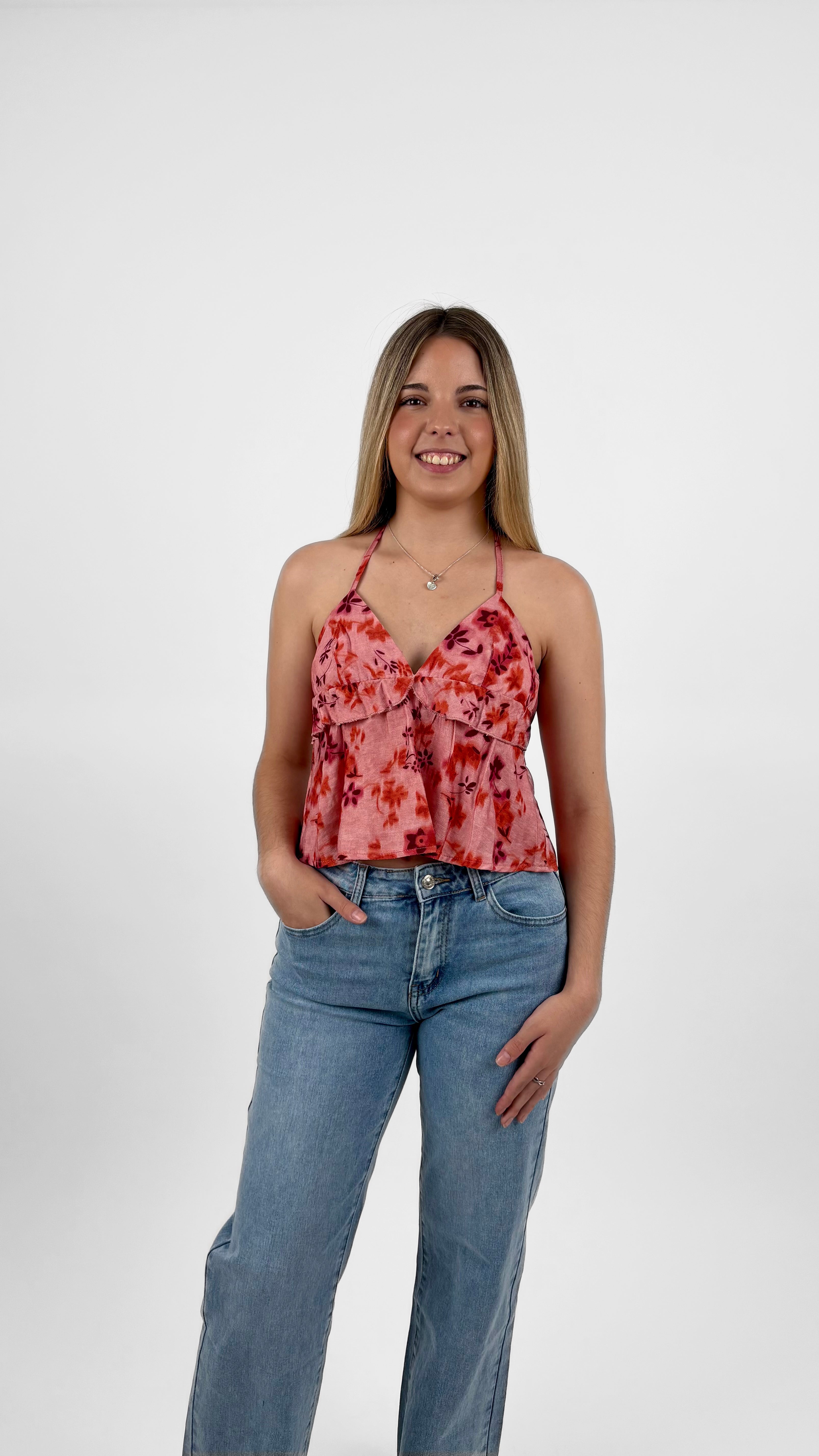 Pantalón vaquero con estrella de tachuelas